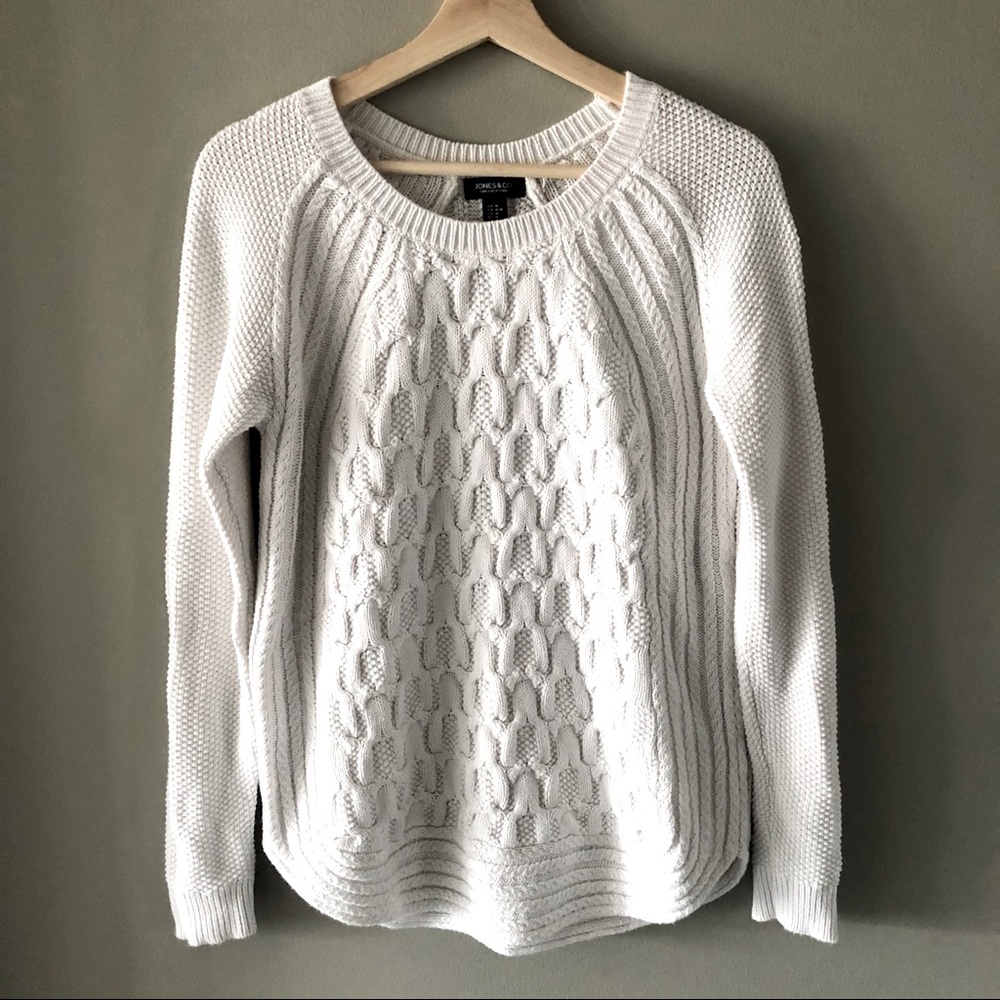 2/$15 White Cable Knit Sweater Medium